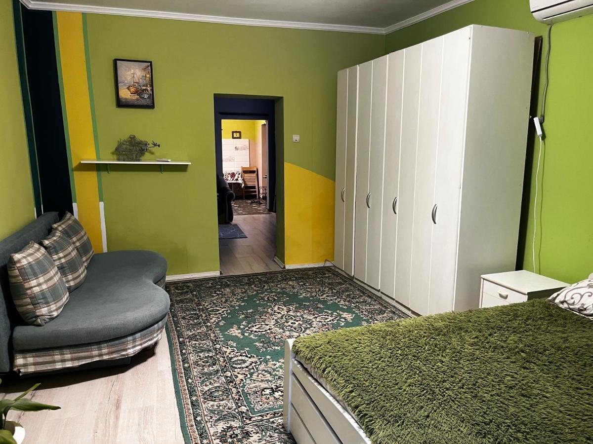 Apartment On Stefanyka 42/5 Běrehovo Exteriér fotografie